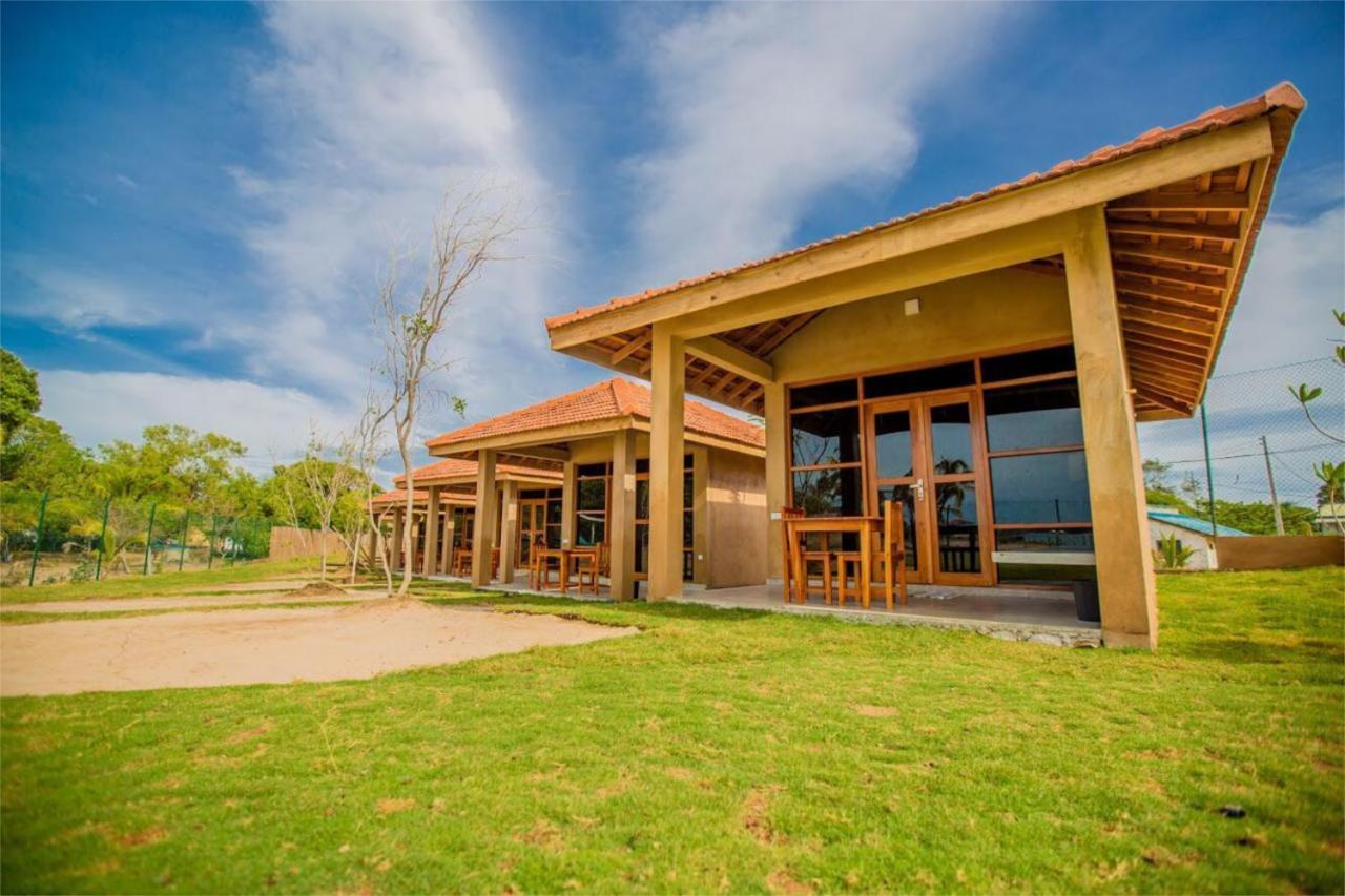 Nikara Nature Resort Arugam Bay Exterior photo