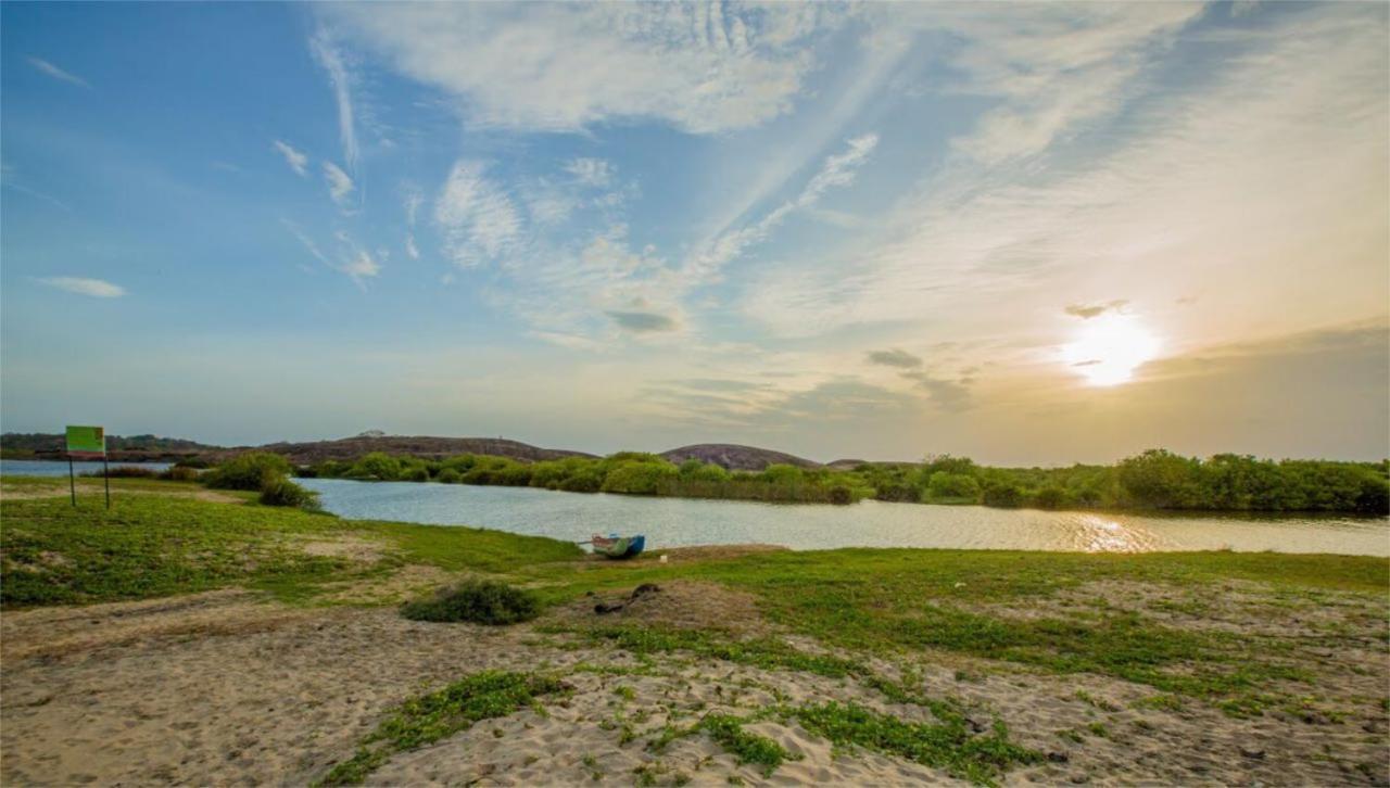 Nikara Nature Resort Arugam Bay Exterior photo